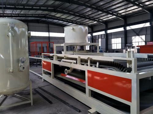 硅質板生產全流程解析 原料配比、工藝與設備制造